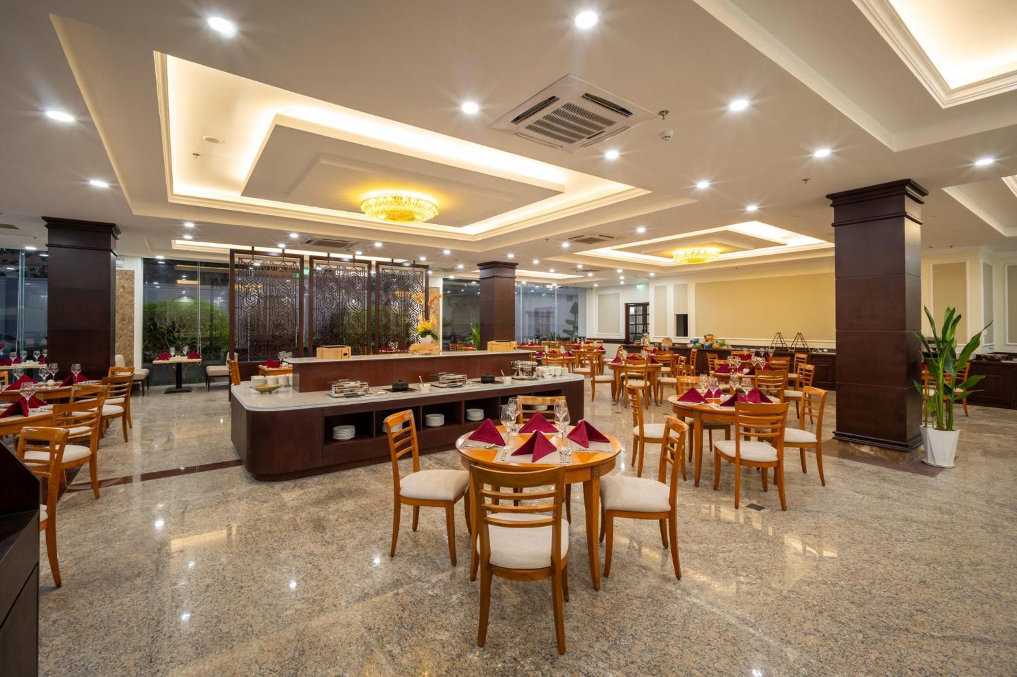The Hub Hotel - Airport Хошимін Екстер'єр фото