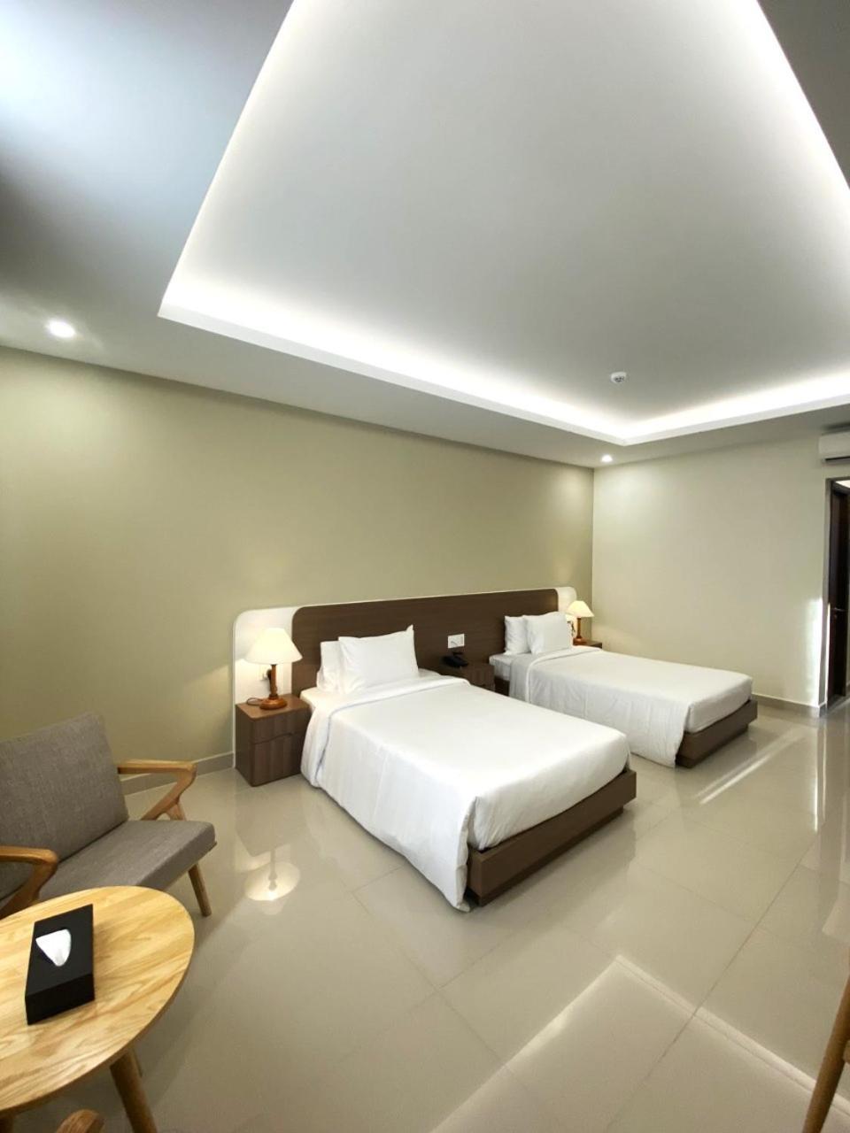 The Hub Hotel - Airport Хошимін Екстер'єр фото