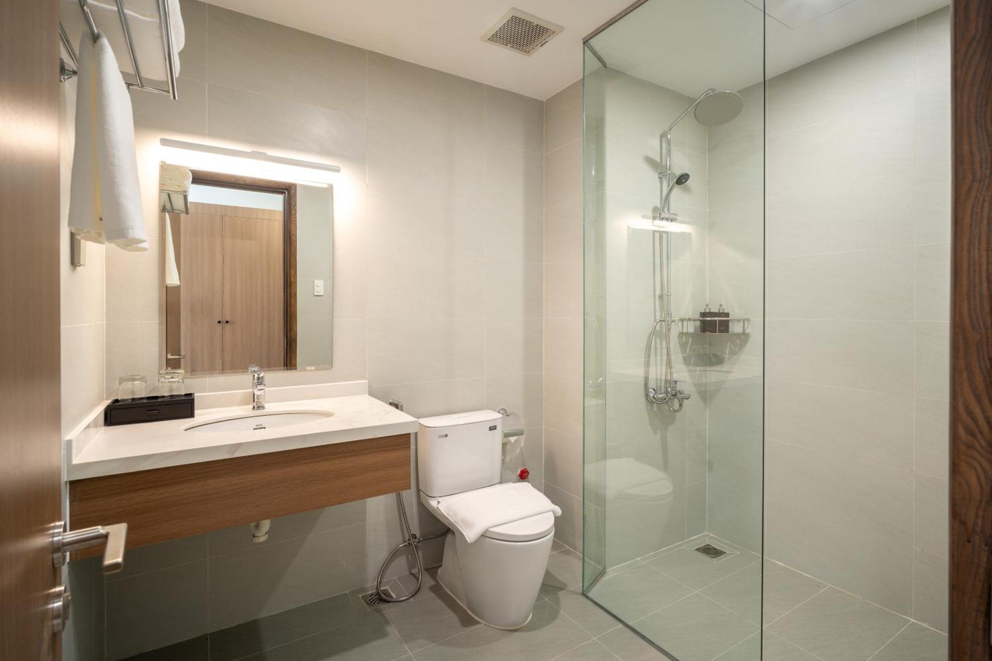 The Hub Hotel - Airport Хошимін Екстер'єр фото