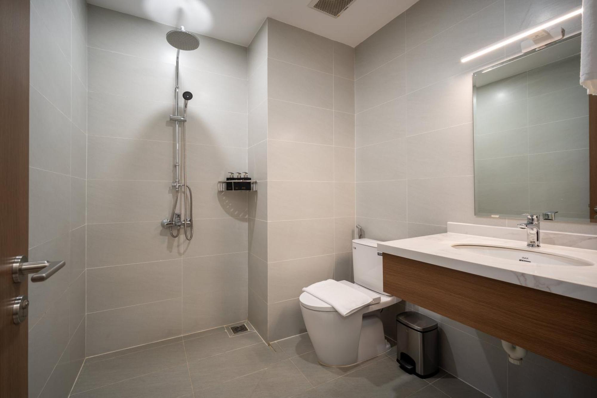 The Hub Hotel - Airport Хошимін Екстер'єр фото